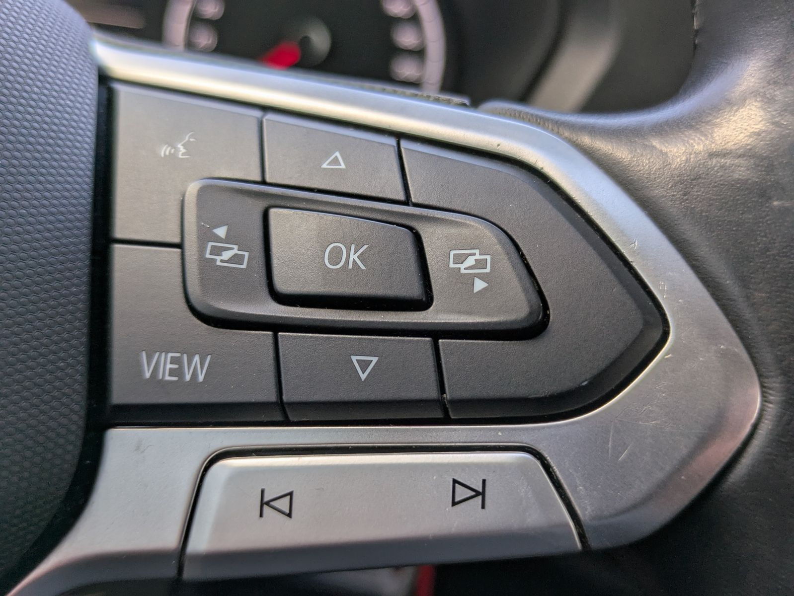 Fahrzeugabbildung Volkswagen Caddy Maxi 2.0 TDI 4Motion TEMP*KAMERA*APP*NAVI