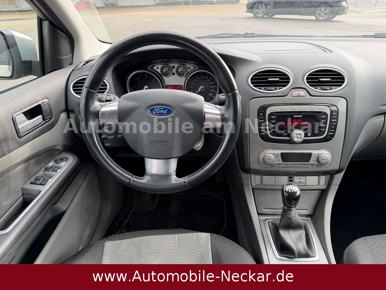 Ford Focus 2009 — photo 15