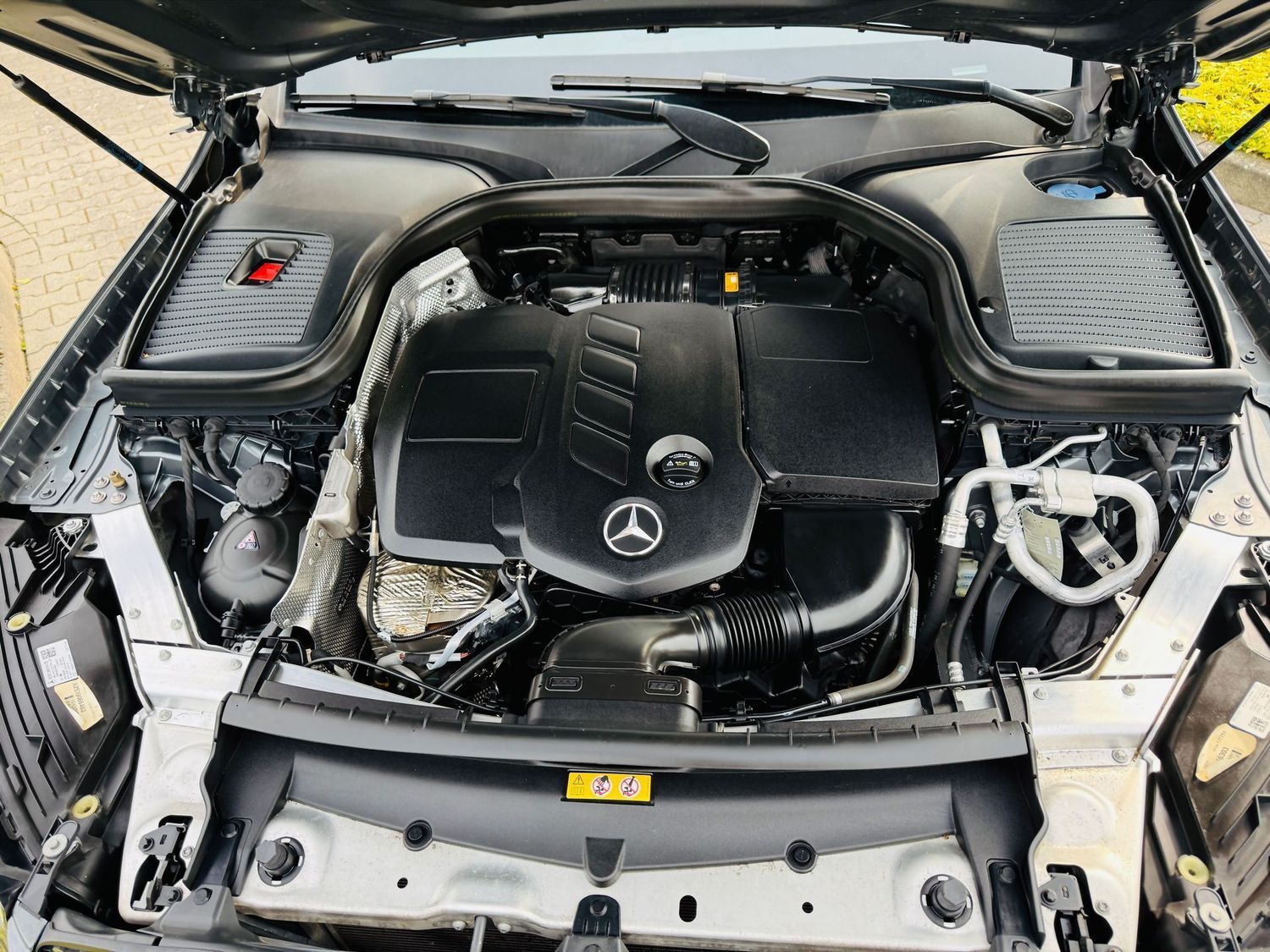 Fahrzeugabbildung Mercedes-Benz GLC 220 d 4M AMG, Panodach, AHK schw, PTS, RFK,