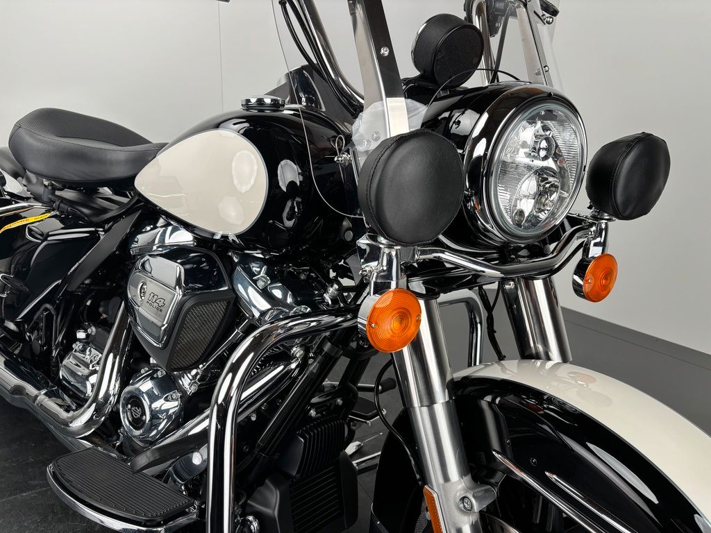 Fahrzeugabbildung Harley-Davidson ROAD KING POLICE *NEUWERTIG *5HD1