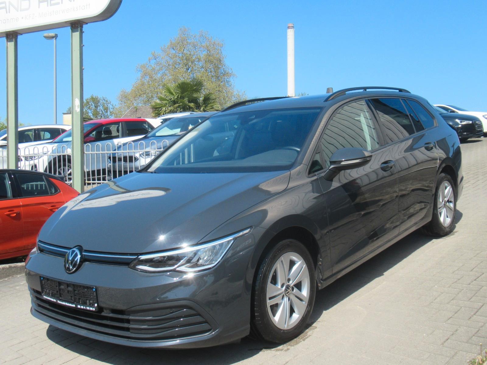 Volkswagen GolfVIII Variant Life-NAVI-PANO-PDC-SHZ-AHK-1.HD