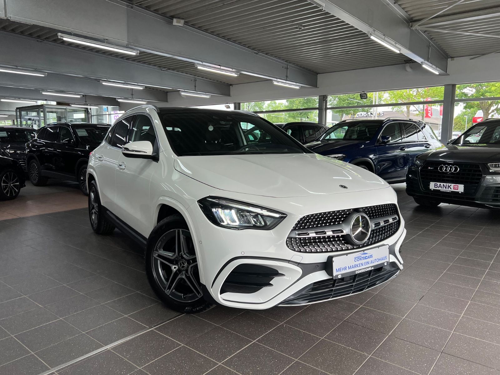 MERCEDES-BENZ GLA 220 d 4M AMG Line AHK+DIS+Pano+Pre Safe uvm.