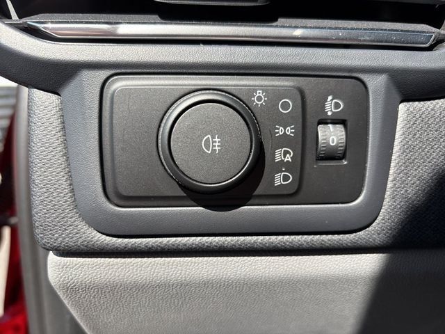 Fahrzeugabbildung Ford Tourneo Custom 2.0 320 L1 Nugget Titanium