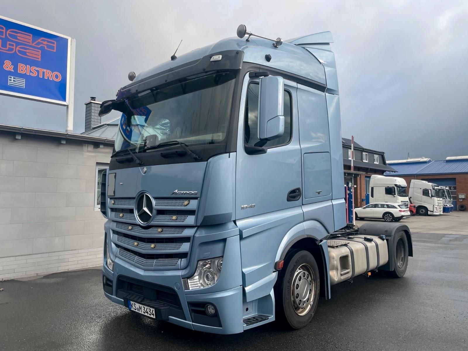 Mercedes-Benz Actros MP4 1848 LowDeck / Mega