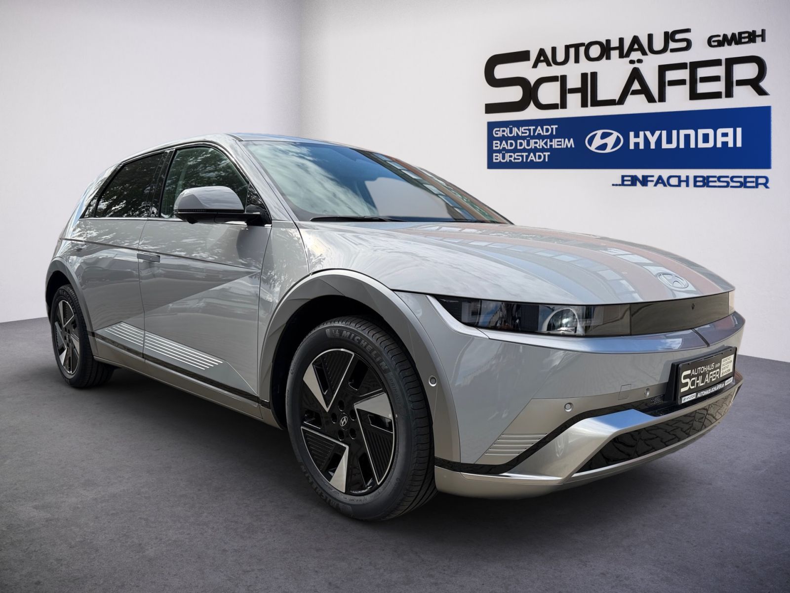 Fahrzeugabbildung Hyundai IONIQ 5 Uniq Elektro 84 kWh 4WD Park-Paket