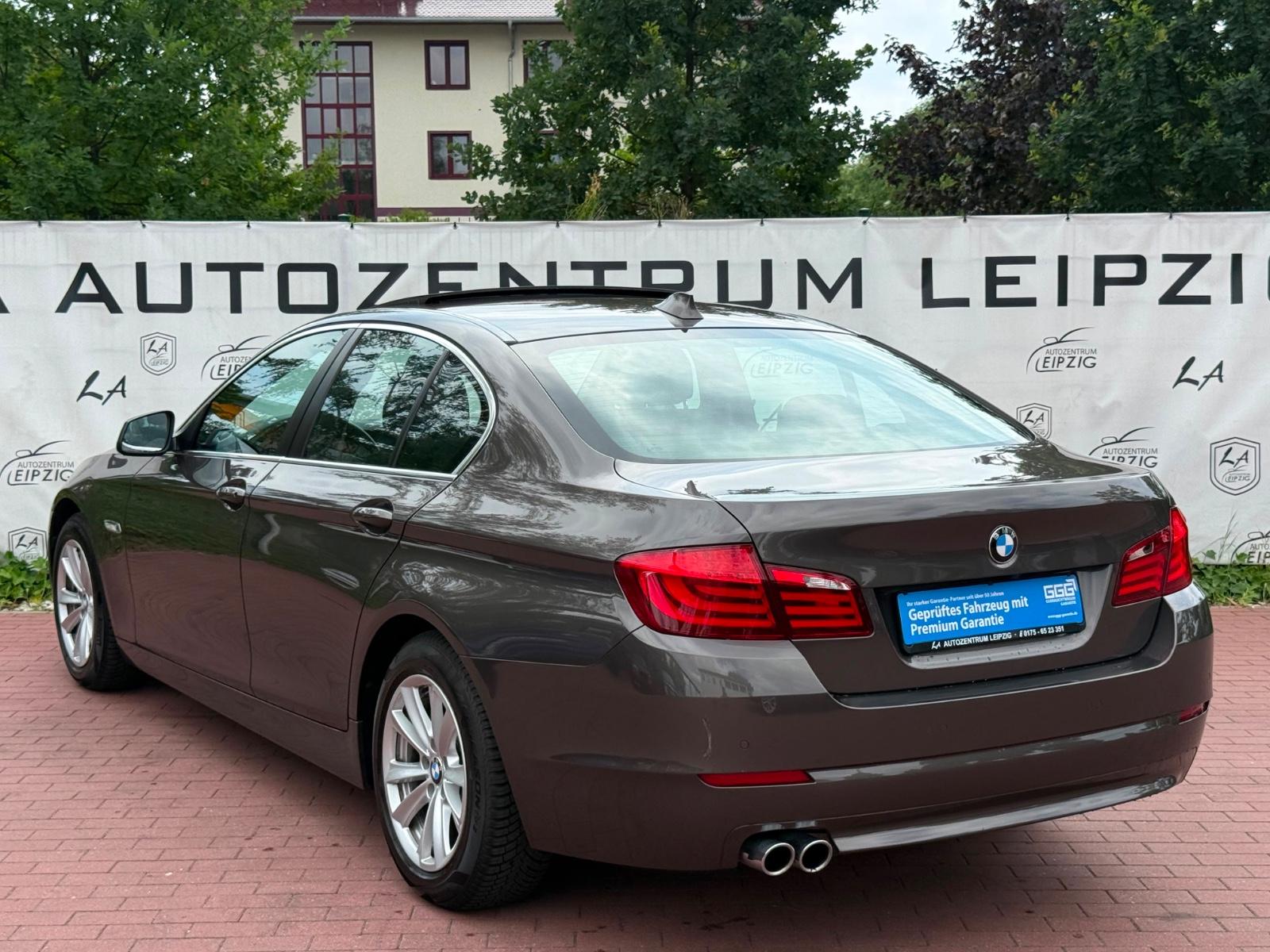 BMW 520i Limousine 1HA*SCHIEBDACH*KAMERA*WENIGKM*TÜV