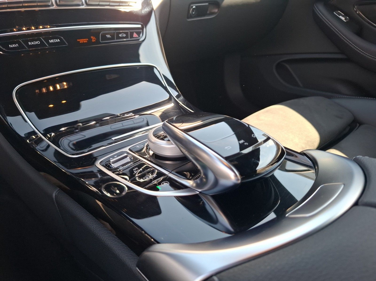 MERCEDES-BENZ C 180 Coupe AMG Line AUTOMATIK / NAVI / KAMERA / - Image 14