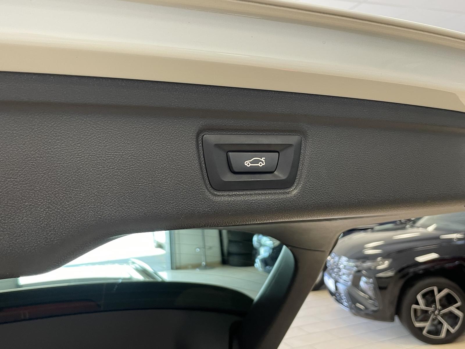 BMW 330 i M-Paket*Pano*CarPlay*TeiLeder*Ambiente*SHZ, миниатюра 8