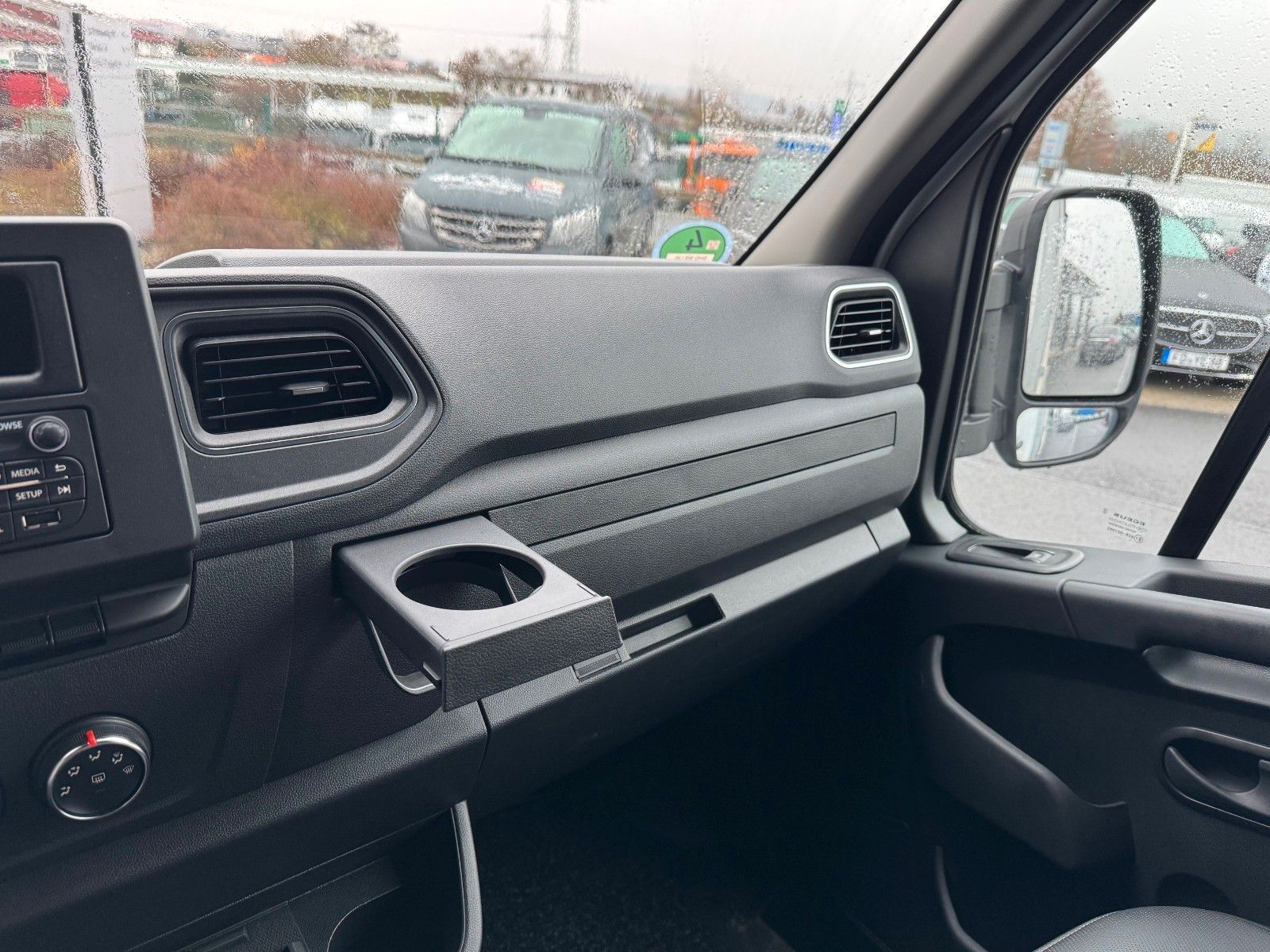 Fahrzeugabbildung Renault Master 2.3 dCi Pritsche+Plane *AHK*Kamera*Klima*