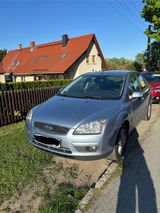 Ford Focus 1,6 Ghia Ghia - Ford Focus aus 2007: 1.6