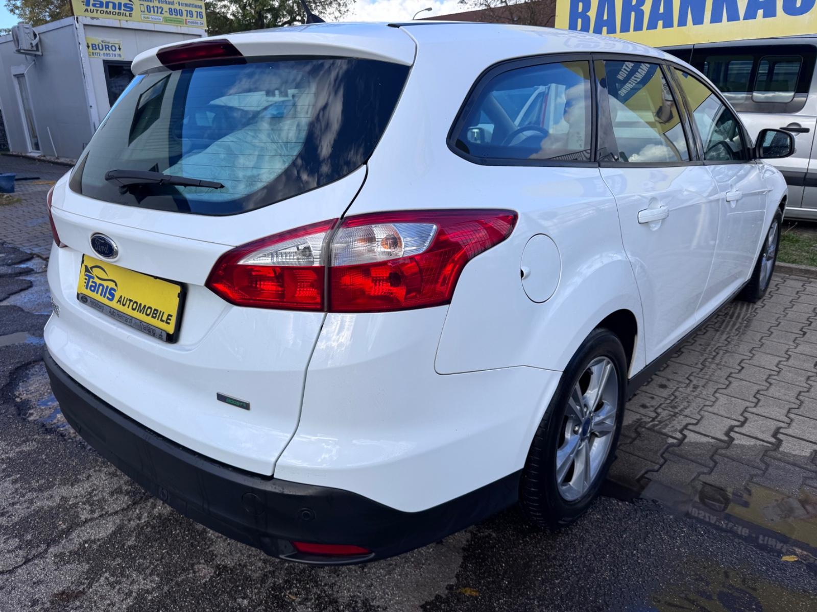 Ford Focus 2013 — photo 8