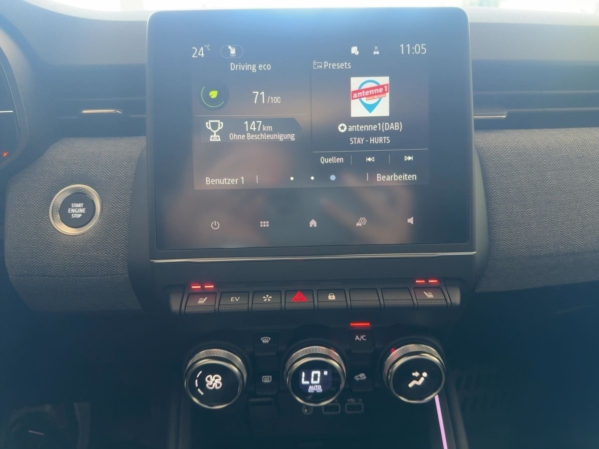 Fahrzeugabbildung Renault Clio Techno E-Tech Full Hybrid 145 GJR SHZ LKHZ