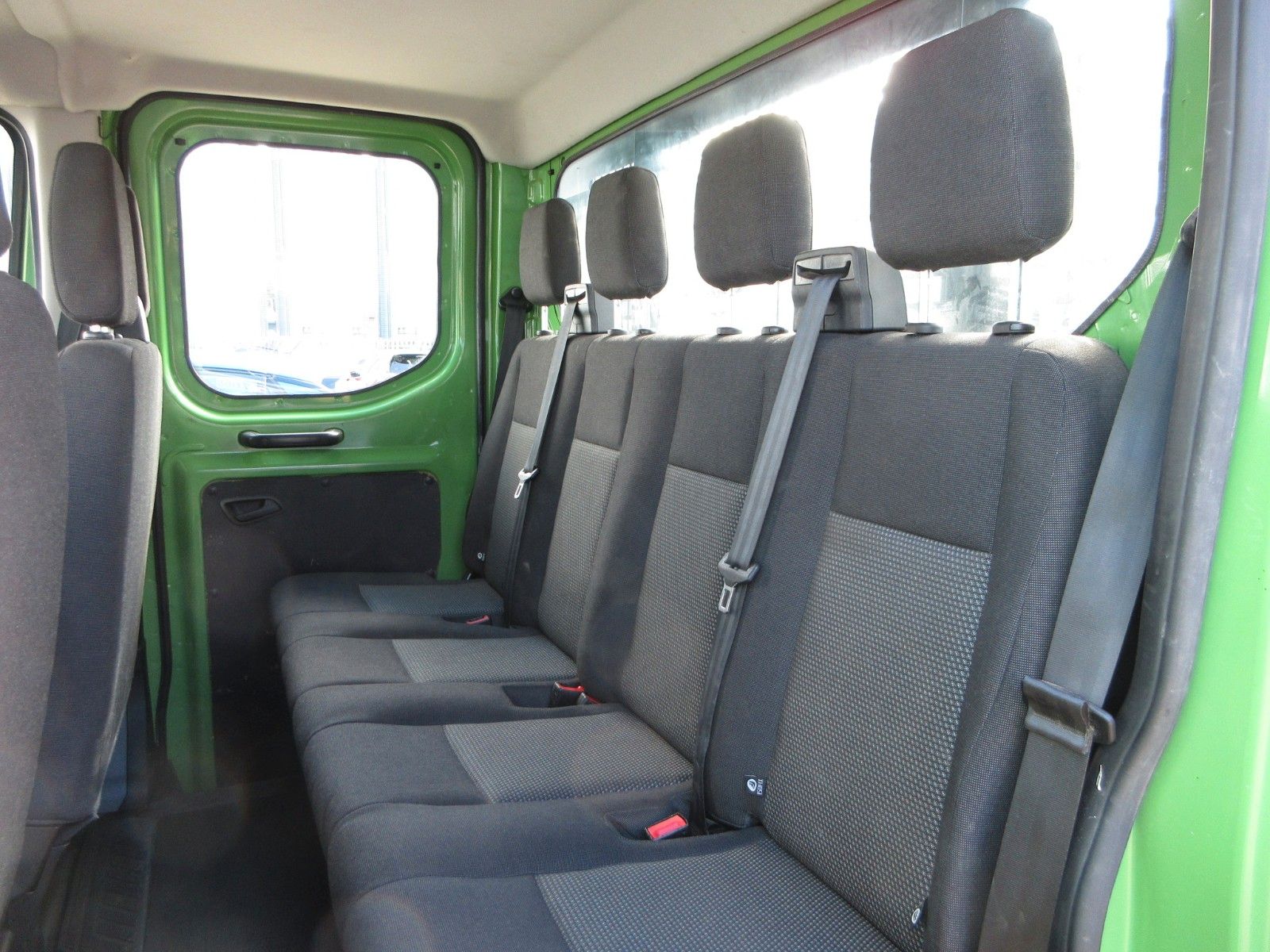 Fahrzeugabbildung Ford Transit Pritsche 350 L4 DoKa/AHK 3,5 to/7-Sitz