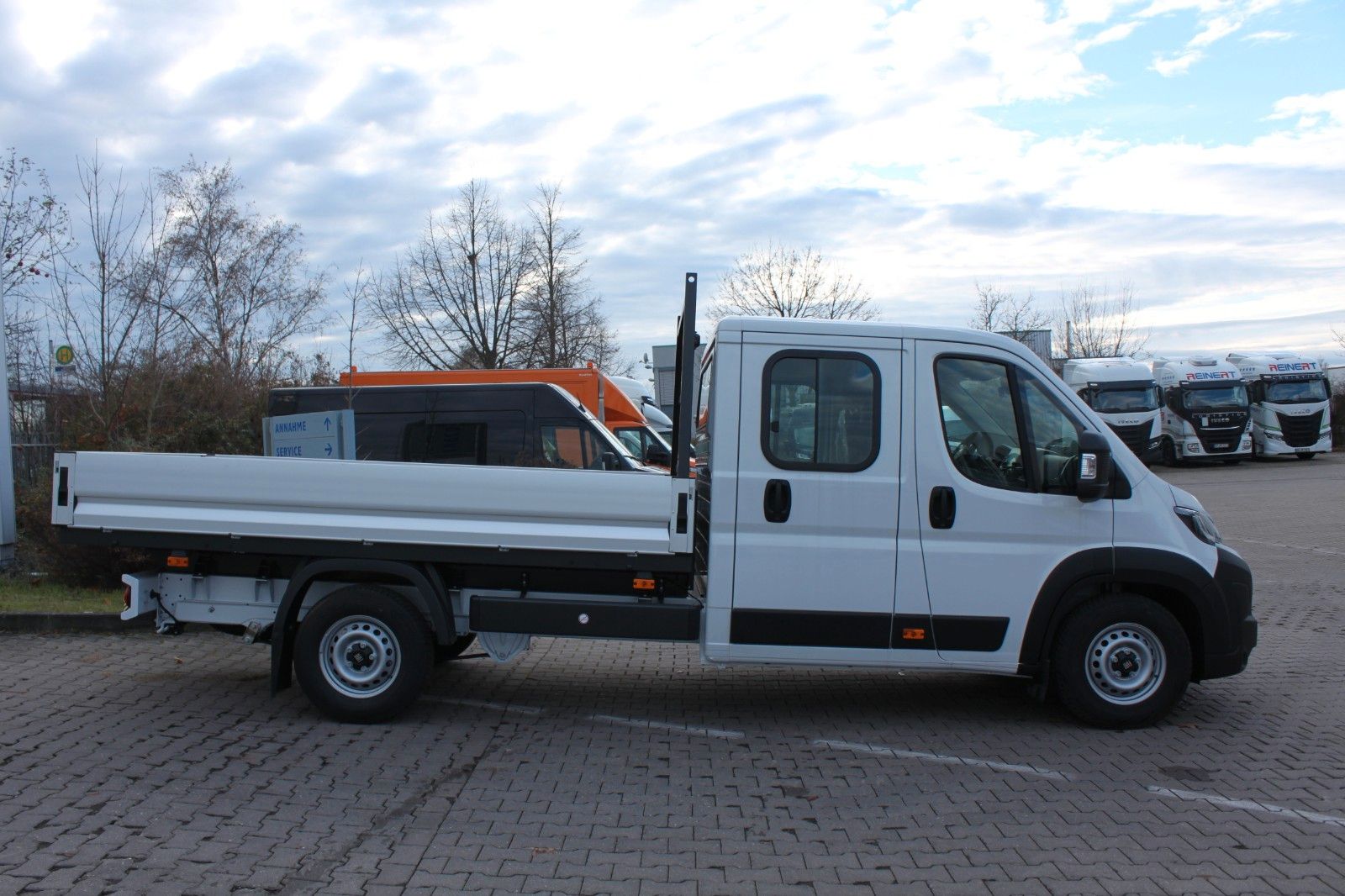 Fahrzeugabbildung Fiat Ducato DoKa  Pritsche 35 Standheizung/AHK