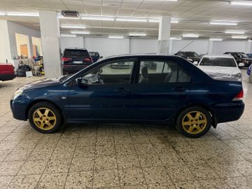Mitsubishi Lancer - 2