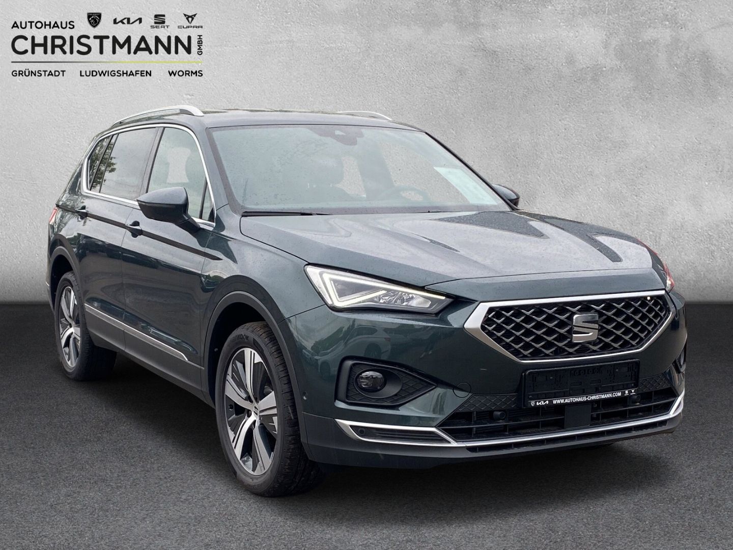 Fahrzeugabbildung SEAT Tarraco Xperience 1.5 TSI ACT EU6d *Farbe Dark C