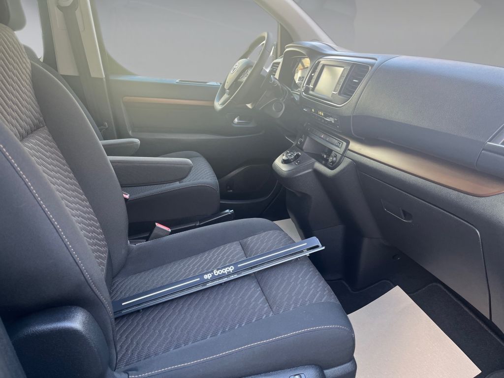 Toyota Proace 2,0-l-D L1 (8-Si.) Autm. 8Sitze Kamera AH – Bild 4