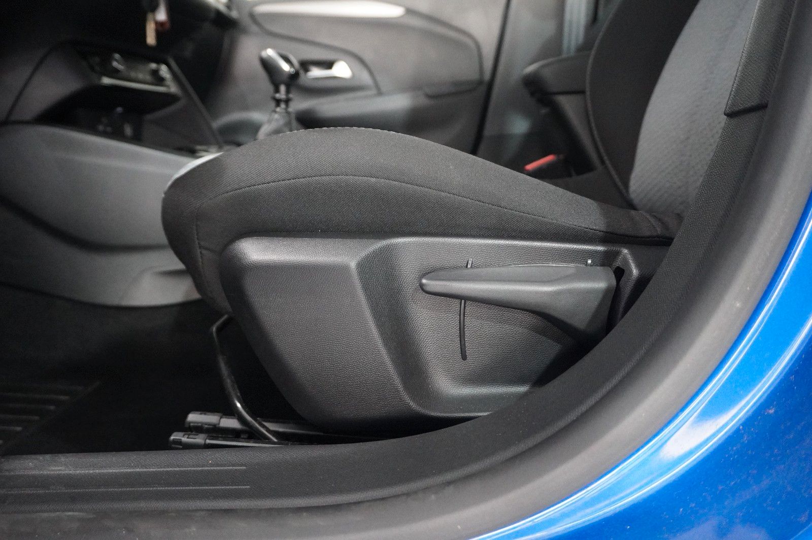 Fahrzeugabbildung Opel Corsa F 1.2 FACELIFT NAVI/LED/KAMERA/VIRTU./DAB+