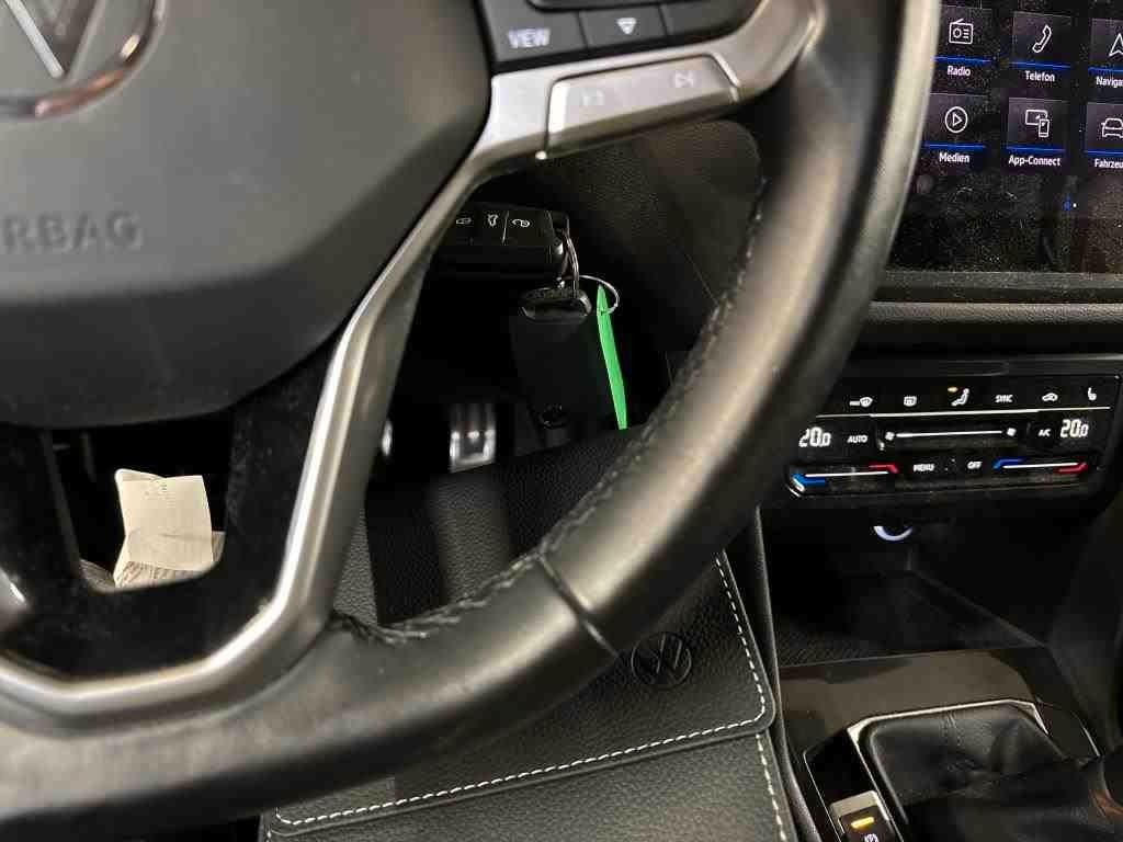 Fahrzeugabbildung Volkswagen Tiguan Active KAMERA 18`NAVI PARKLENK ACC 1.Hd