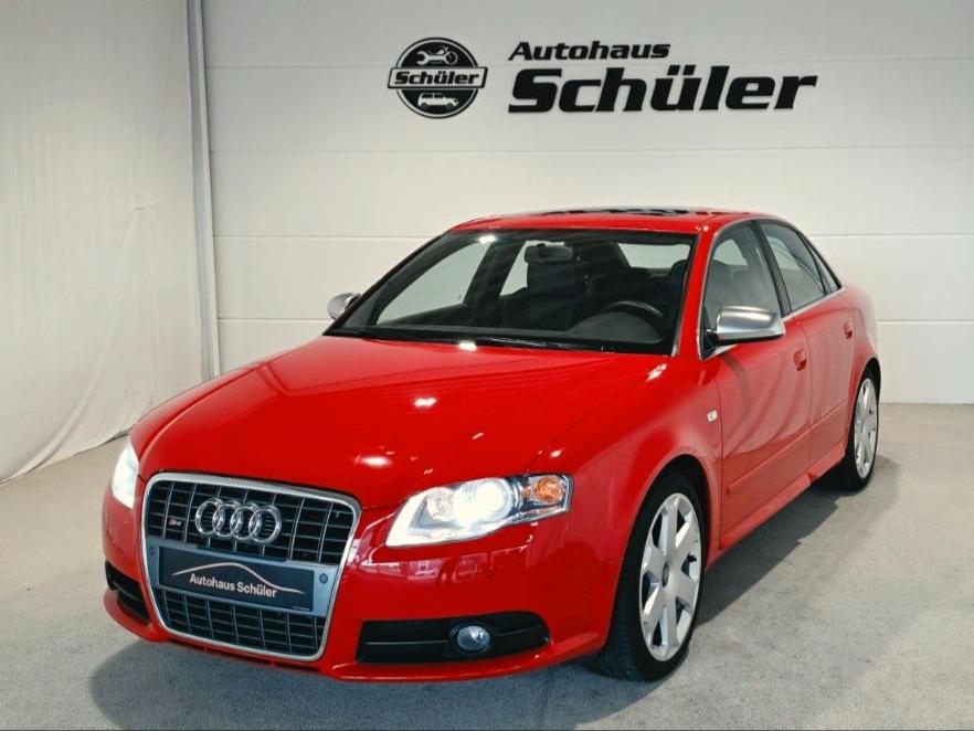 Audi S4 Lim. 4.2 quattro +NaviPlus+Alcantara+Xenon+SH