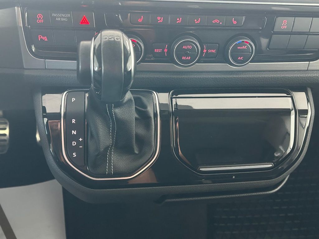 Volkswagen T6 Multivan T6.1 Multivan 2.0 TDI PANAMERICANA 4M*STH*AHK*AC