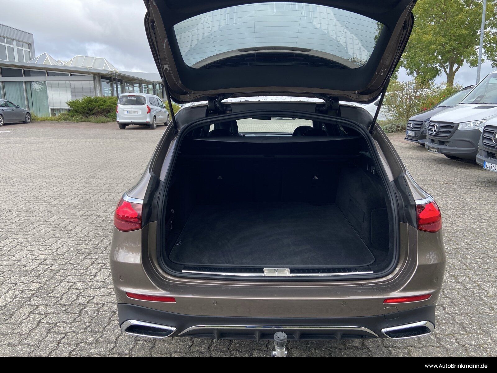 Mercedes-Benz E 220 d T AMG-LINE AHK DISTRONIC LED KAMERA TOTW foto 12