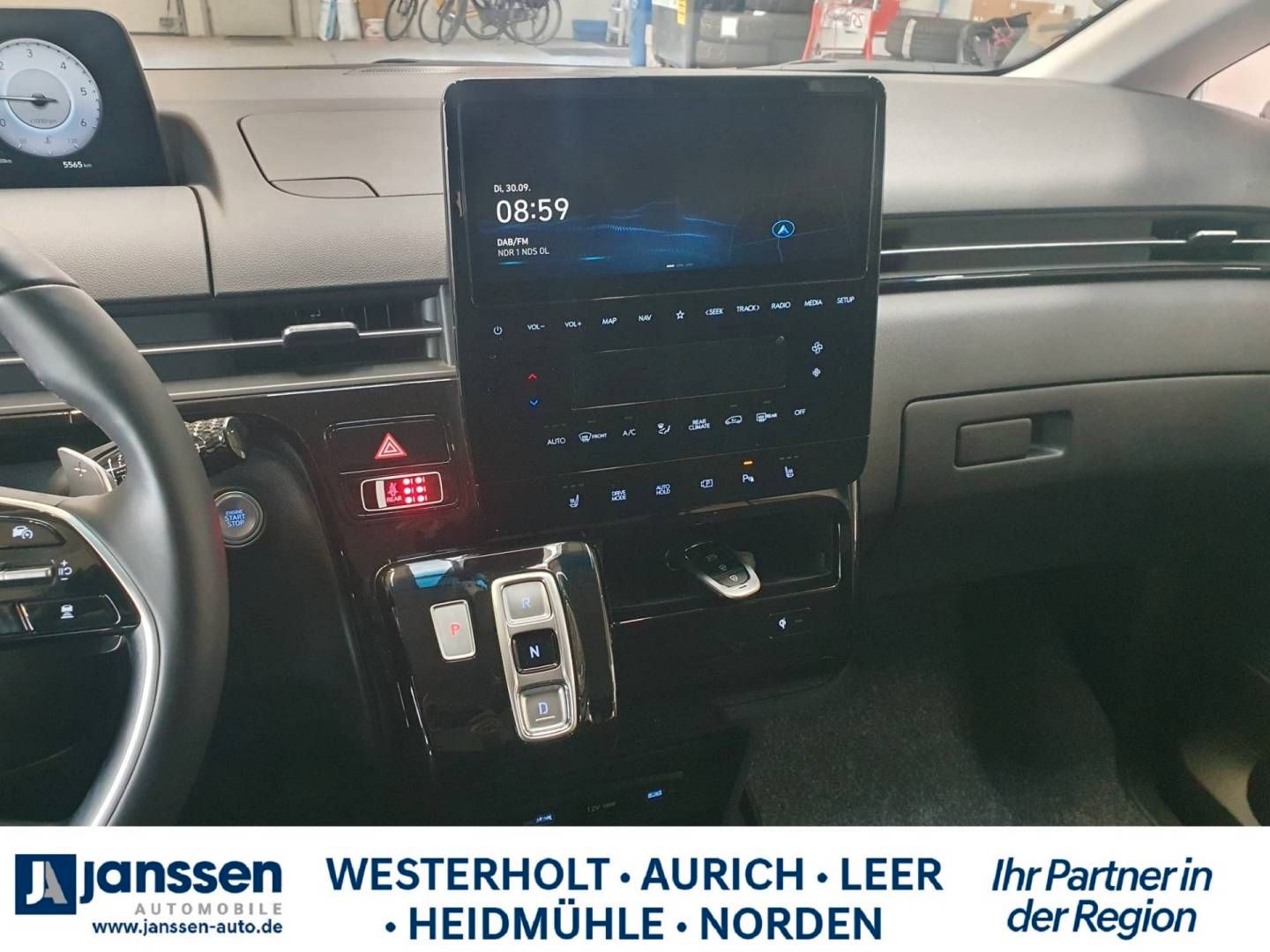 Fahrzeugabbildung Hyundai STARIA 9-Sitzer TREND