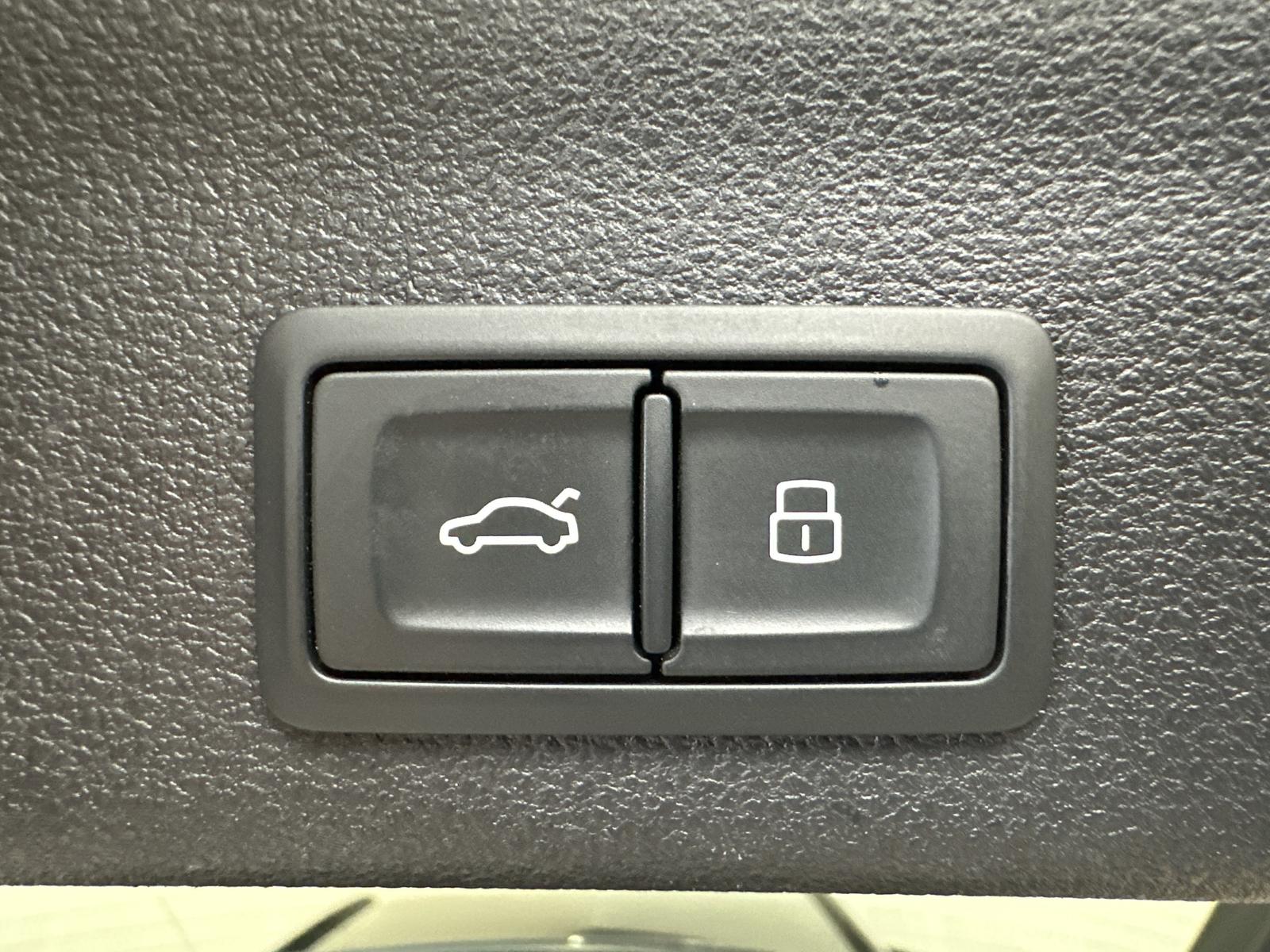 Audi A6 Avant 40 TDI Qu Sport Black NAV+LED+360°, миниатюра 7