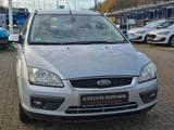 Ford Focus Turnier Ghia/Klima/2.Hand/PDC/Garantie - Ford Focus aus 2006: Ghia