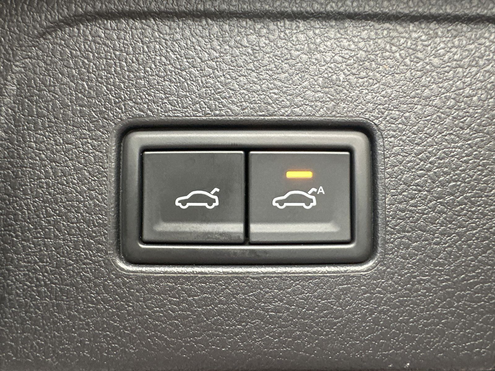 Fahrzeugabbildung Volkswagen Passat Variant Business NAV+IQ-LIGHT+DIGDISPLAY