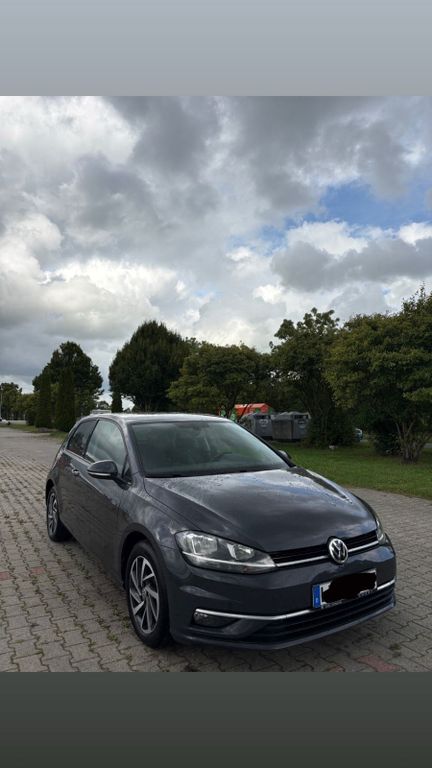 Image of Volkswagen Golf