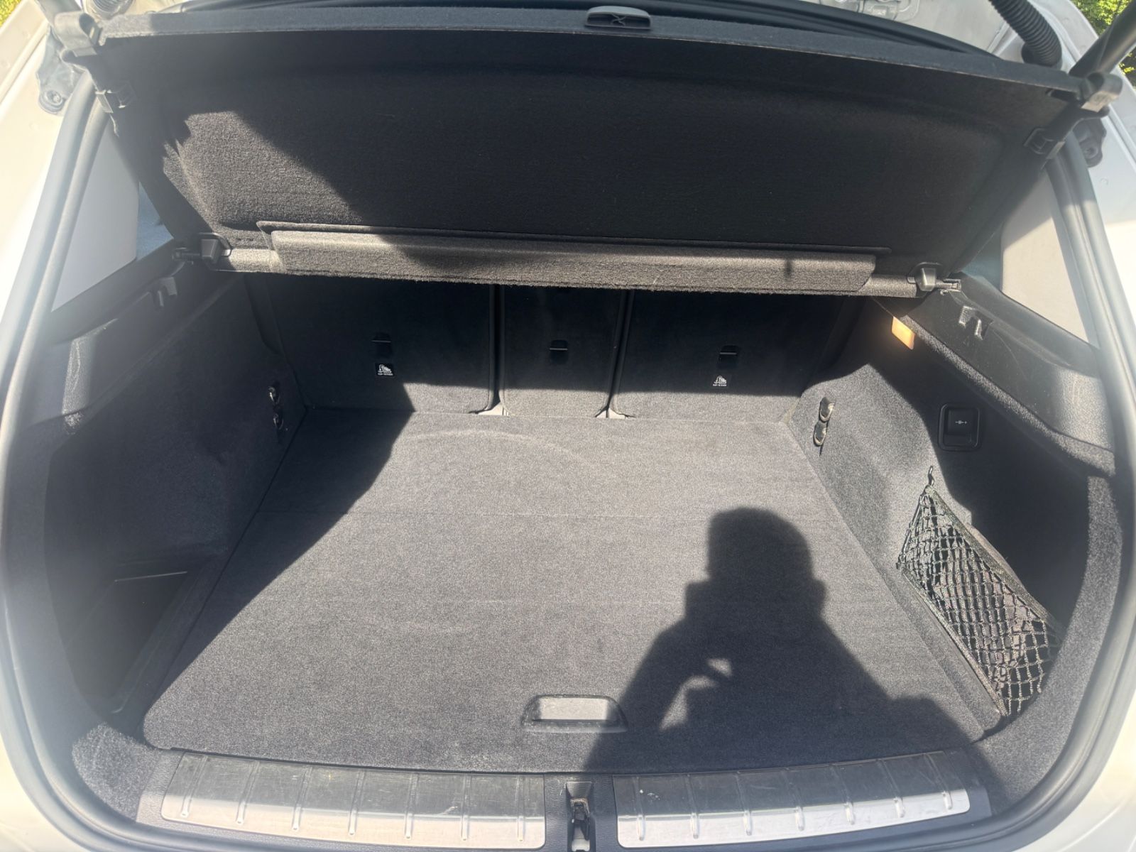 Fahrzeugabbildung BMW X1 sDrive 18 i Sport Line Navi+Sitzheizung