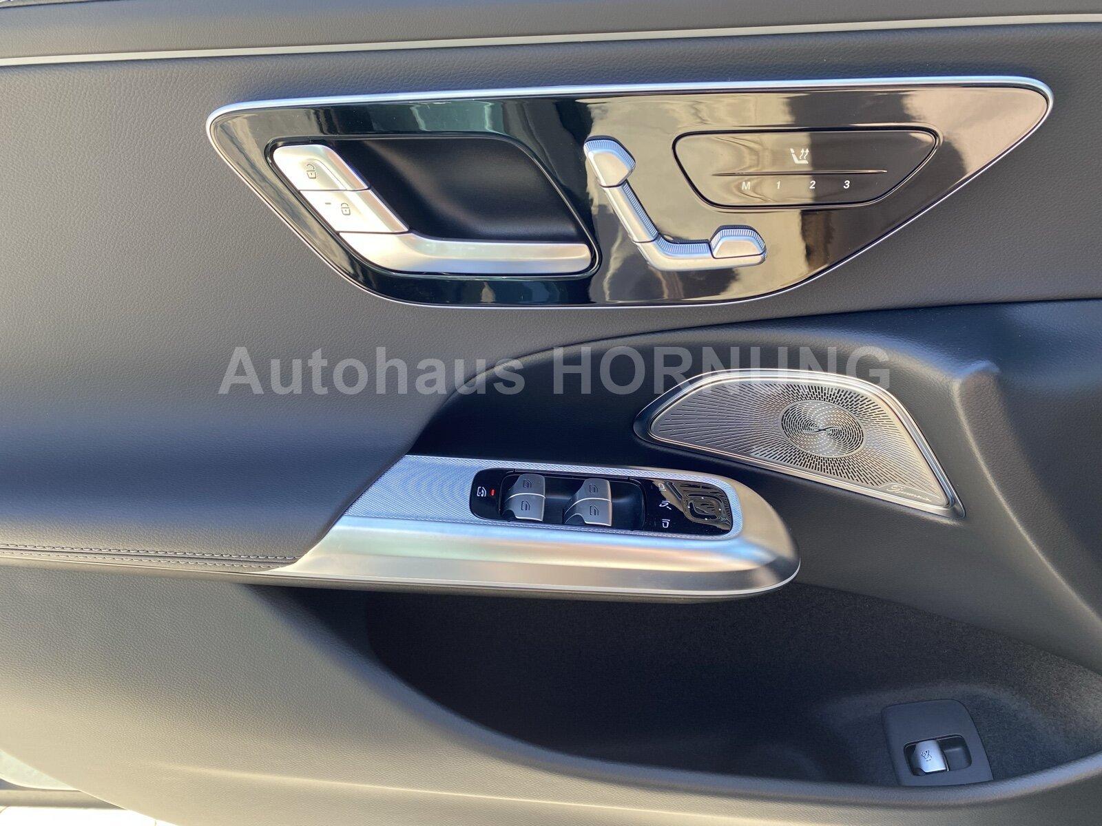 Mercedes-Benz E 220 d T-Modell AMG 360 DISTR AHK PANOSD MEMORY