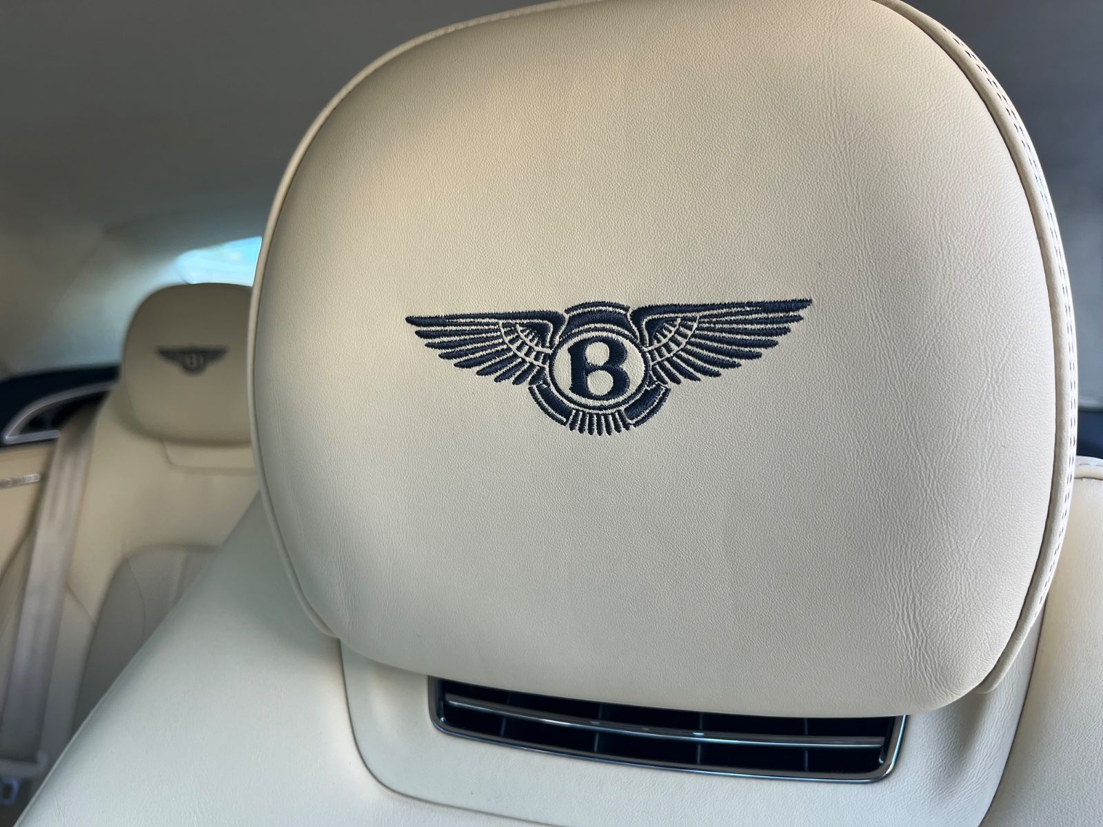 Bentley Continental GTC V8 Matrix-LED BelüfteteSitze foto 12