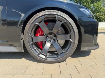2025 AUDI RS6 — миниатюра 29