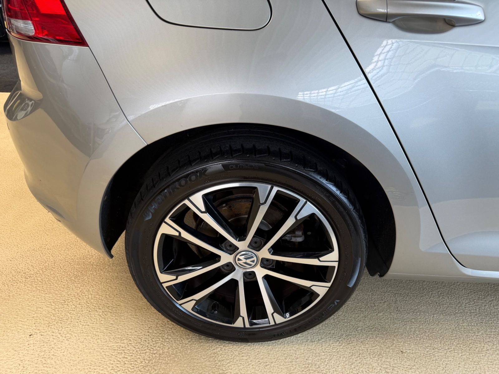 Fahrzeugabbildung Volkswagen Golf VII Lim. Lounge BMT