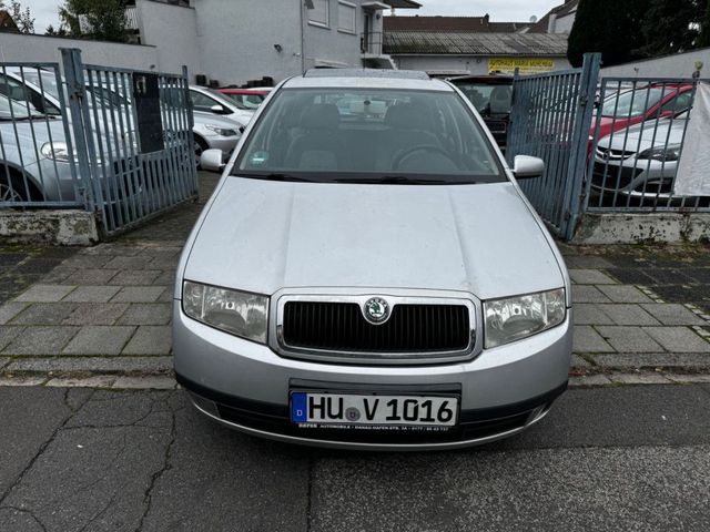 Skoda Fabia Comfort*AHK*Schiebedach*Euro4*Servo*Zentra