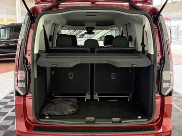 Volkswagen Caddy Maxi eHYBRID DSG LED ACC AHK KAMERA 7SITZ