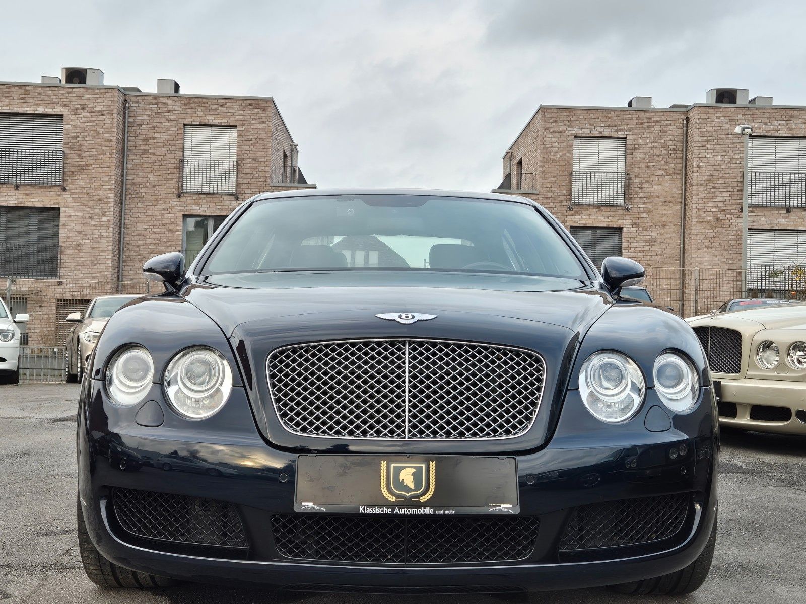 Fahrzeugabbildung Bentley Continental Flying Spur/Ausnahmezustand/Orig. km