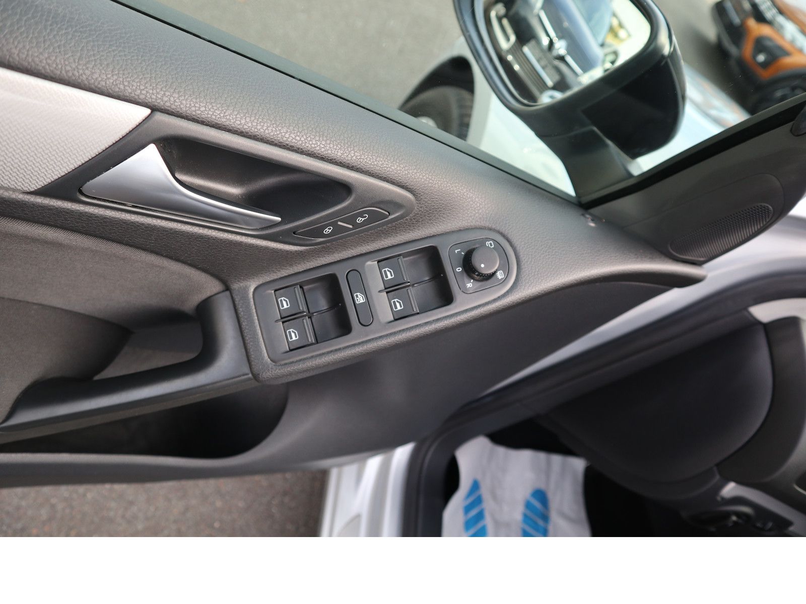 Fahrzeugabbildung Volkswagen Golf Match BlueMotion 1hd Navi Scheckheftgepfleg