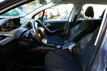 Fahrzeugabbildung Peugeot 2008 Active #Zahnriemen bei 78Tkm erneuert.