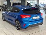 Ford Focus Lim. ST-Line /RFK/Keyless/Soundsystem - Ford Focus mit Benzin-Antrieb: Limousine, Automatik