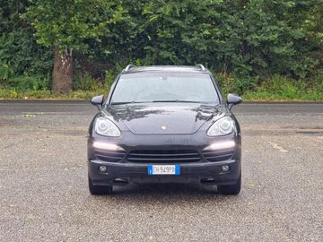 Porsche Cayenne - 2