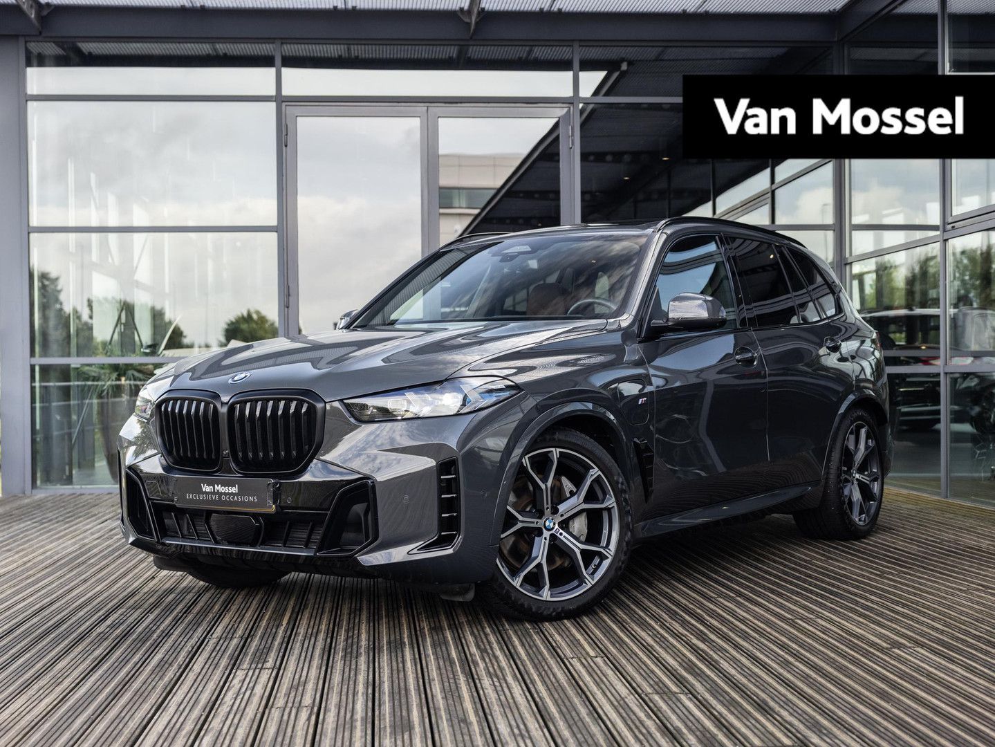 BMW X5 xDrive50e | DRAVITGRAU | ACHTERAS BESTURING |