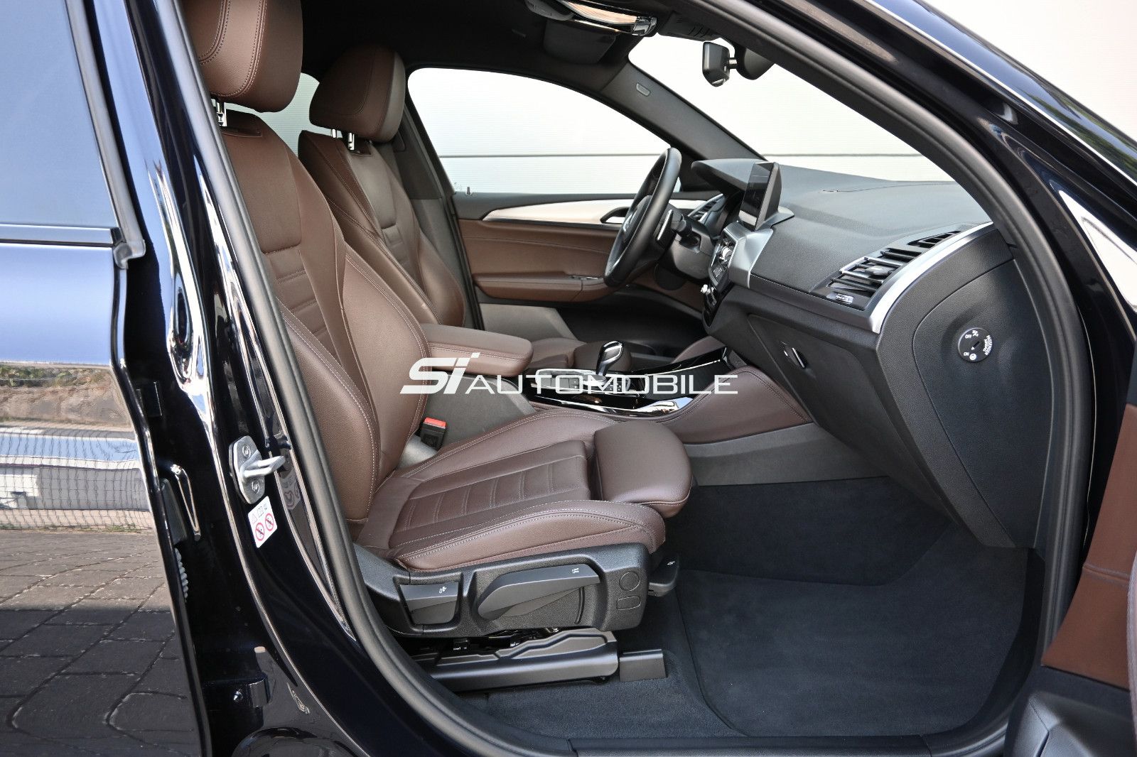 Fahrzeugabbildung BMW X4 xDr.30d M SPORT °ACC°AHK°STANDHEIZUNG°21 ZOLL