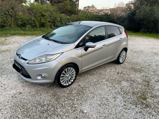 Ford Fiesta 1.6 TDCi 90CV 5 porte DPF Titanium