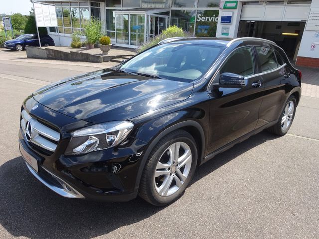 MERCEDES-BENZ GLA 220 4Matic d Urban