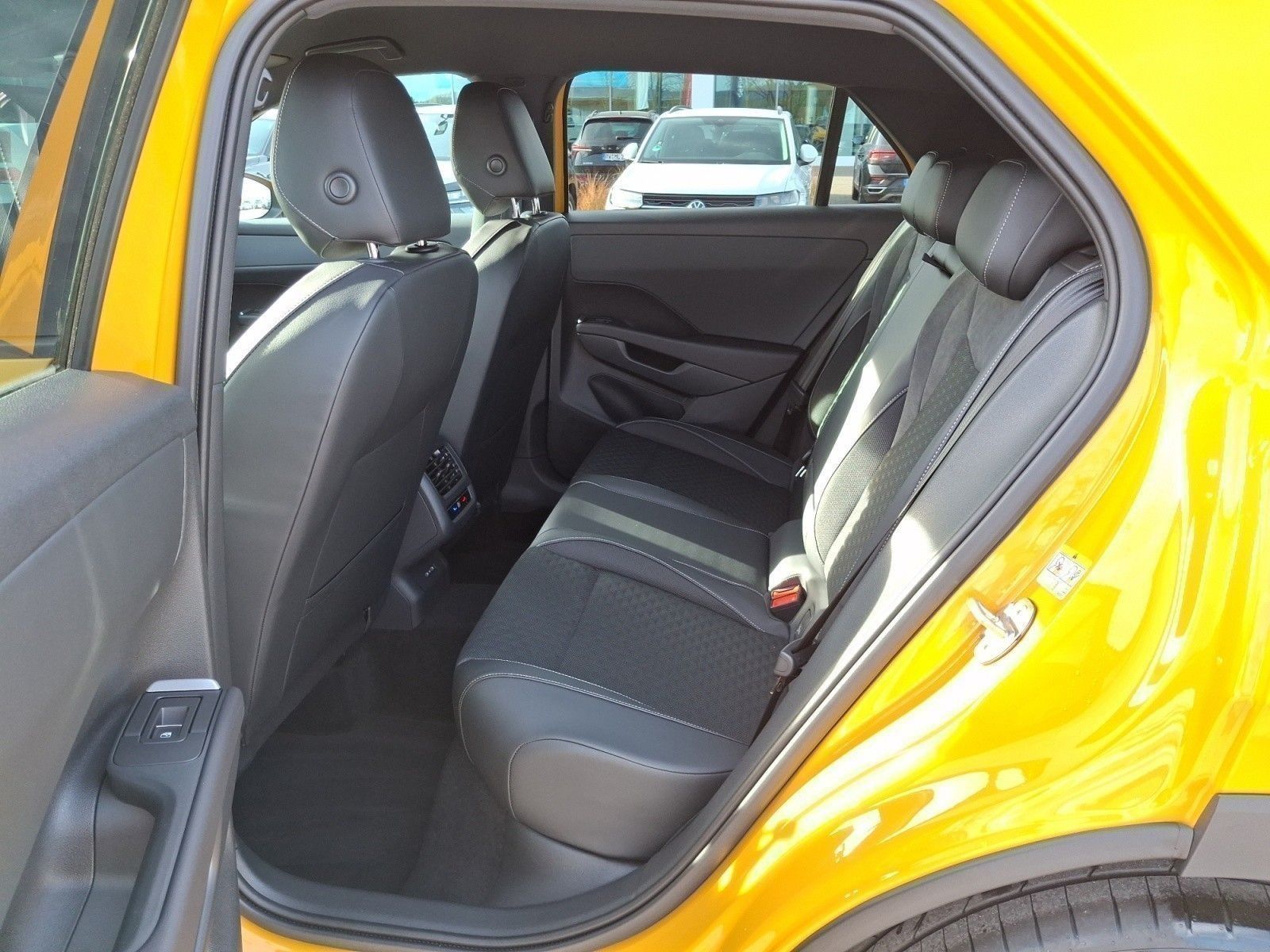 Volkswagen T-Roc - Bild 13