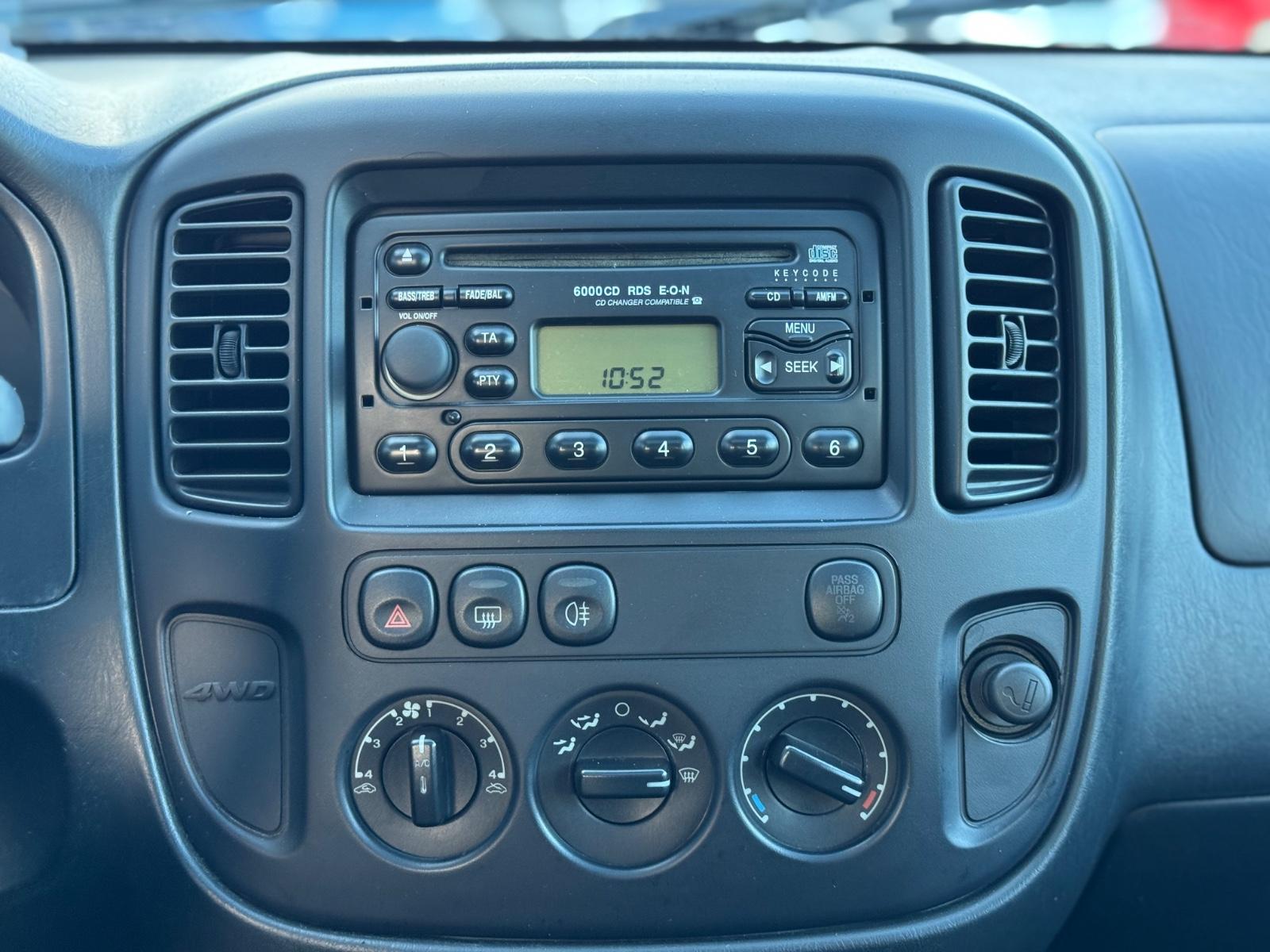 Ford Maverick 2005 — photo 14