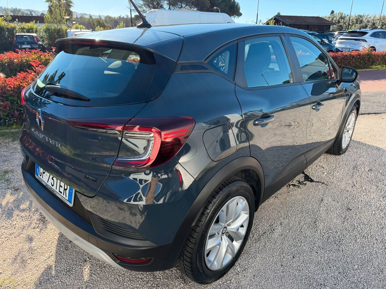 Other Renault Captur Full Hybrid E-Tech 145 CV Enginee imagem 3